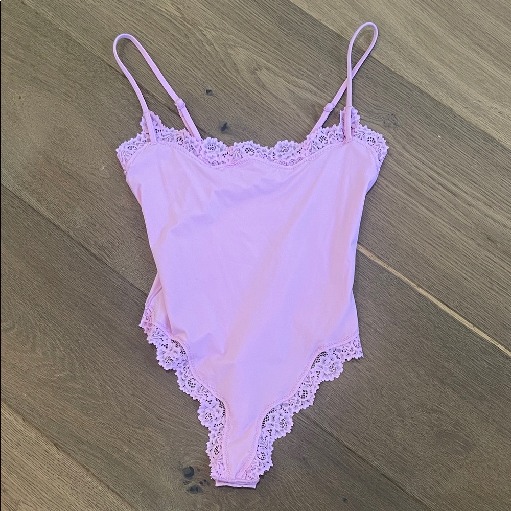 SKIMS Pink Lace Trim Chemise NEVER WORN